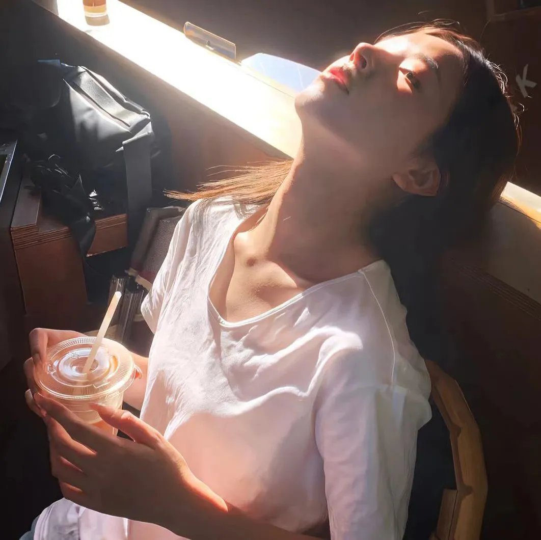 孤舟欲潮 在线观看封面